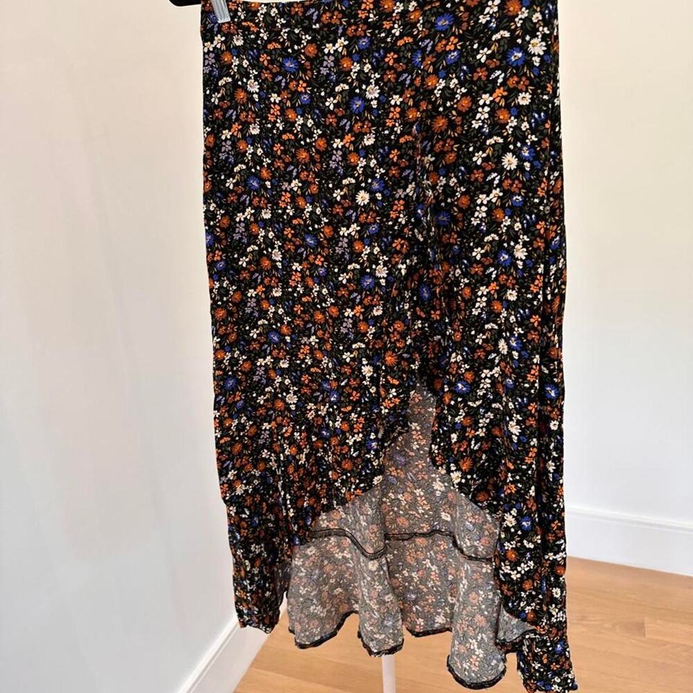 Dress forum black floral midi